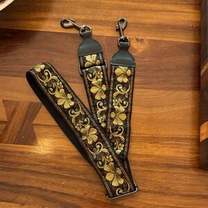 NWOT Jacquard Metallic Guitar Strap